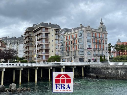 Apartment / Etagenwohnung in Castro Urdiales, Provinz Cantabria