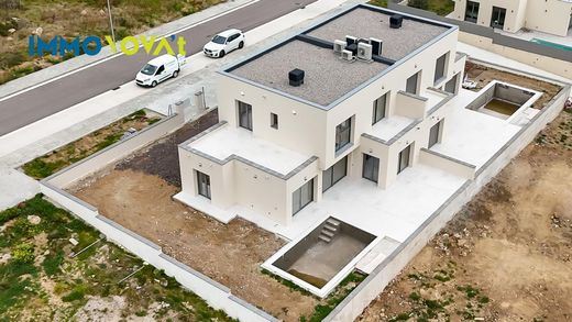 Villa in Palau-saverdera, Província de Girona