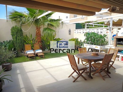 Chalet Pareado en Campello, Provincia de Alicante