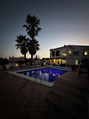 Villa en Benalmádena, Málaga