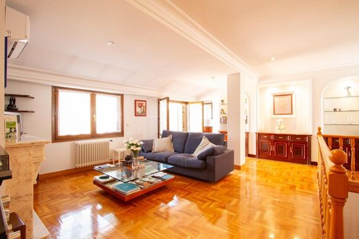 Penthouse in Atarrabia, Province of Navarre