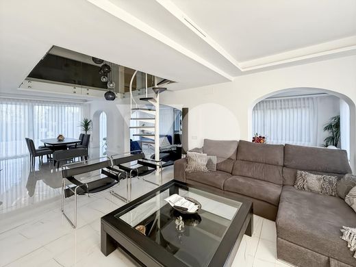 Villa in Boadilla del Monte, Province of Madrid