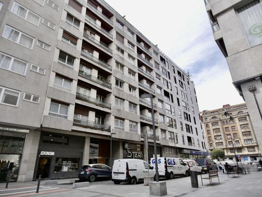 Apartment / Etagenwohnung in Bilbao, Biscaya