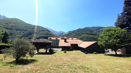 Villa in El Pino, Province of Asturias