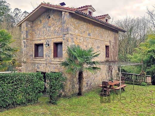 Country House in Amandi, Province of Asturias