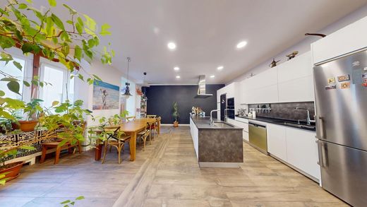 Apartment / Etagenwohnung in Madrid, Provinz Madrid