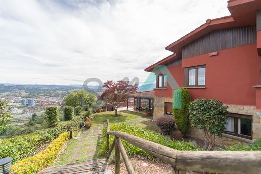 Villa Plurifamiliare a Fitoria, Asturie