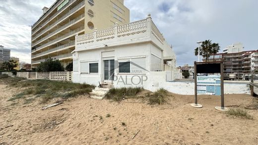Villa in Tavernes de la Valldigna, Província de València