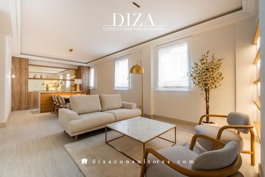 Apartment / Etagenwohnung in Madrid, Provinz Madrid