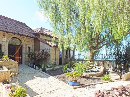 Barrio Los Menores, サンタ・クルス・デ・テネリフェのヴィラ