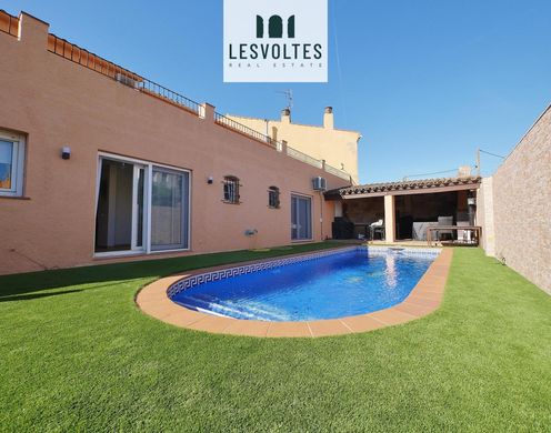 Villa Mont-ras, Província de Girona