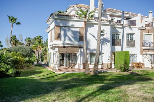 Mehrfamilienhaus in Alhaurín el Grande, Málaga
