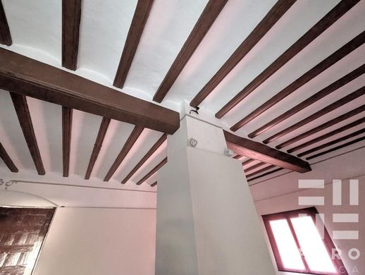 ﻣﻨﺰﻝ ﺭﻳﻔﻲ/ ﺑﻴﺖ ﻤﺰﺭﻋﺔ ﻓﻲ Alzira, Província de València