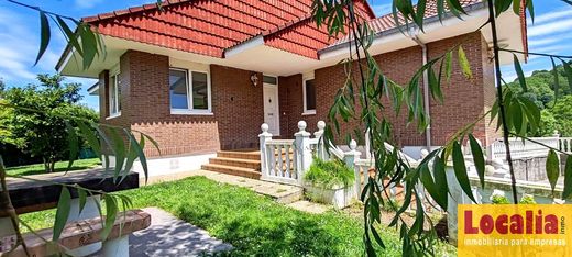 Villa in Villanueva de Villaescusa, Provinz Cantabria