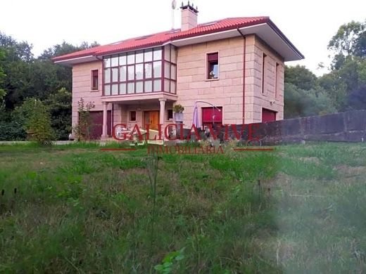Villa in Salvatierra de Miño, Pontevedra
