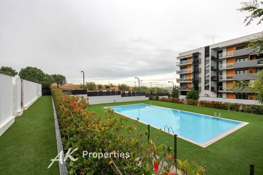 Villa in Sant Just Desvern, Province of Barcelona