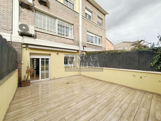 Luxus-Haus in Gavà, Provinz Barcelona