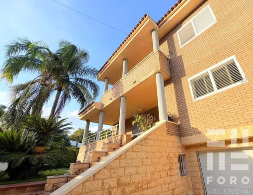 Villa in Torrent, Valencia