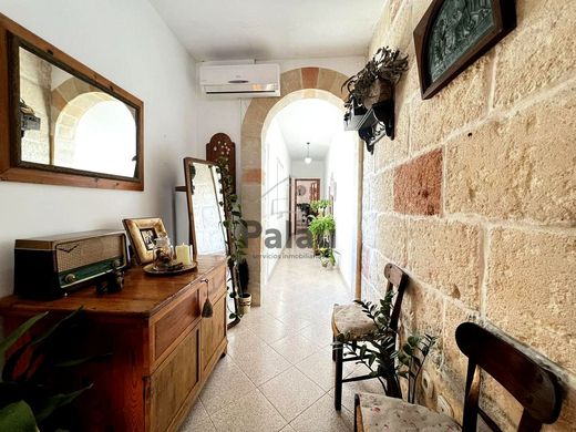 Apartment / Etagenwohnung in Ciutadella, Balearen Inseln