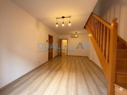 Apartment in Cornellà de Llobregat, Province of Barcelona