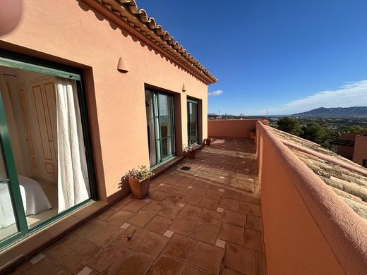 Penthouse in Finestrat, Alicante