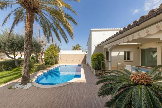 Villa in Empuriabrava, Province of Girona