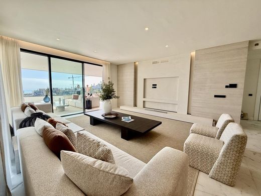 Penthouse in Estepona, Malaga