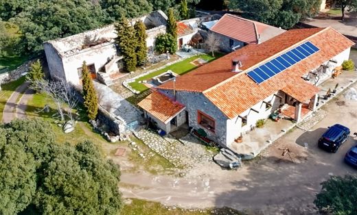 Country House in Colmenarejo, Province of Madrid