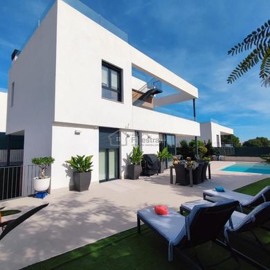 Villa in Finestrat, Alicante