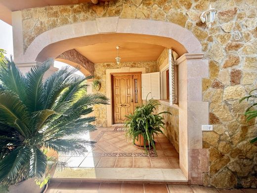فيلا شبه مستقلة ﻓﻲ Llucmajor, Illes Balears