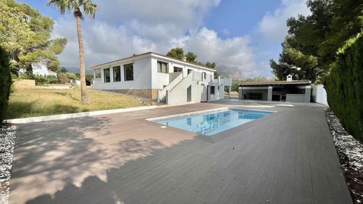 Villa en la Nucia, Provincia de Alicante