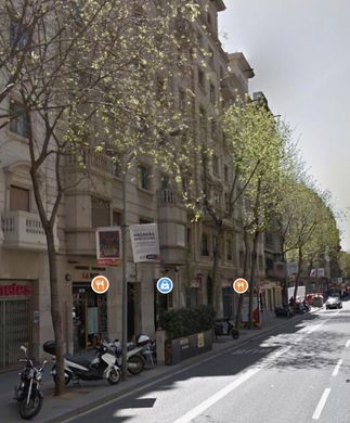 Apartment / Etagenwohnung in Barcelona, Provinz Barcelona