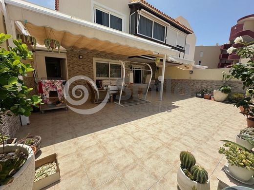 Villa in Adeje, Province of Santa Cruz de Tenerife
