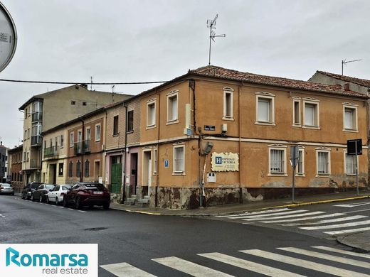 Complexos residenciais - Segóvia, Castela e Leão