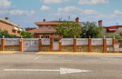 Villa in Meco, Province of Madrid