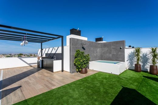 Penthouse in Torrevieja, Alicante