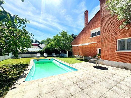 Villa in Galapagar, Province of Madrid