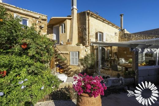 Luxe woning in es Llombards, Balearen