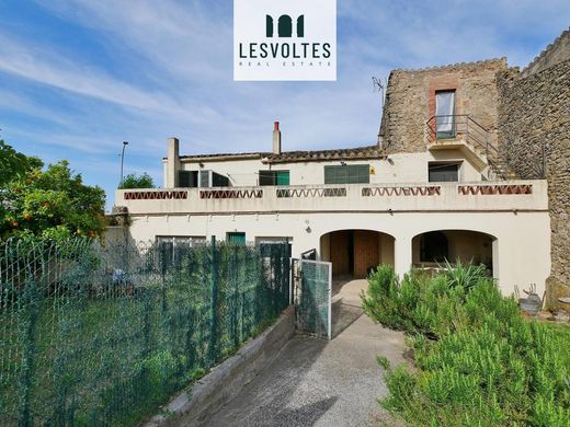 Villa a Verges, Girona