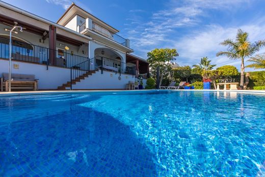 Villa in La Duquesa, Malaga