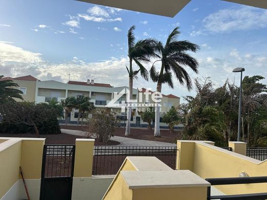 Townhouse in Costa Adeje, Province of Santa Cruz de Tenerife