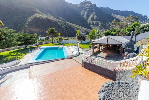 Country House in Cercados de Espino, Canary Islands