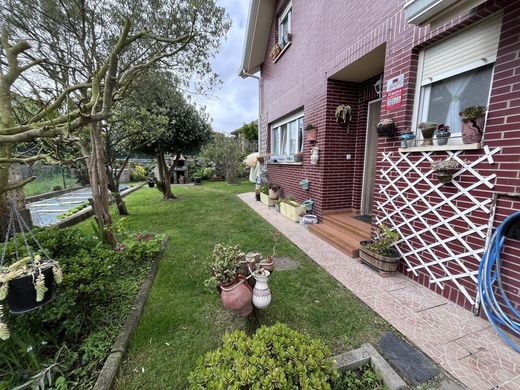 Semidetached House in Ajo, Province of Cantabria