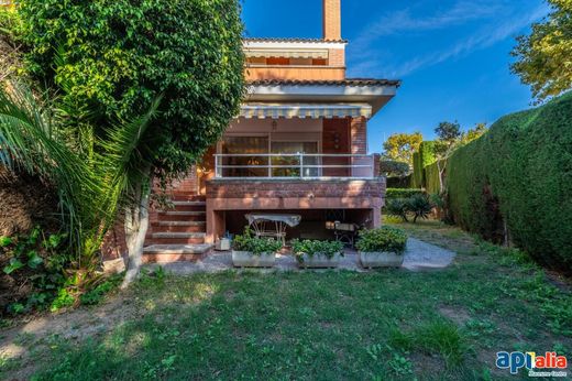 Villa in El Masnou, Provinz Barcelona