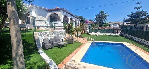 Villa in Caleta de Vélez, Malaga