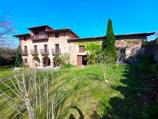 Country House in Reocín, Province of Cantabria