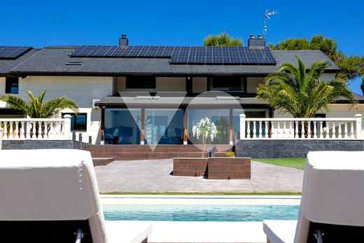 Villa in Boadilla del Monte, Province of Madrid