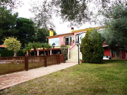 Villa en Oropesa, Provincia de Toledo