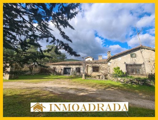 郊区住宅  La Adrada, Provincia de Ávila