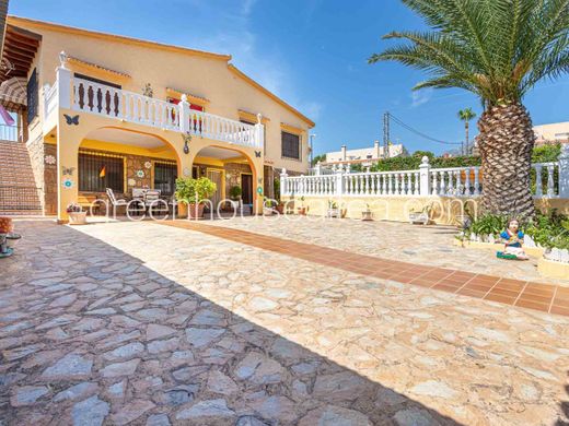 Βίλα σε la Nucia, Provincia de Alicante